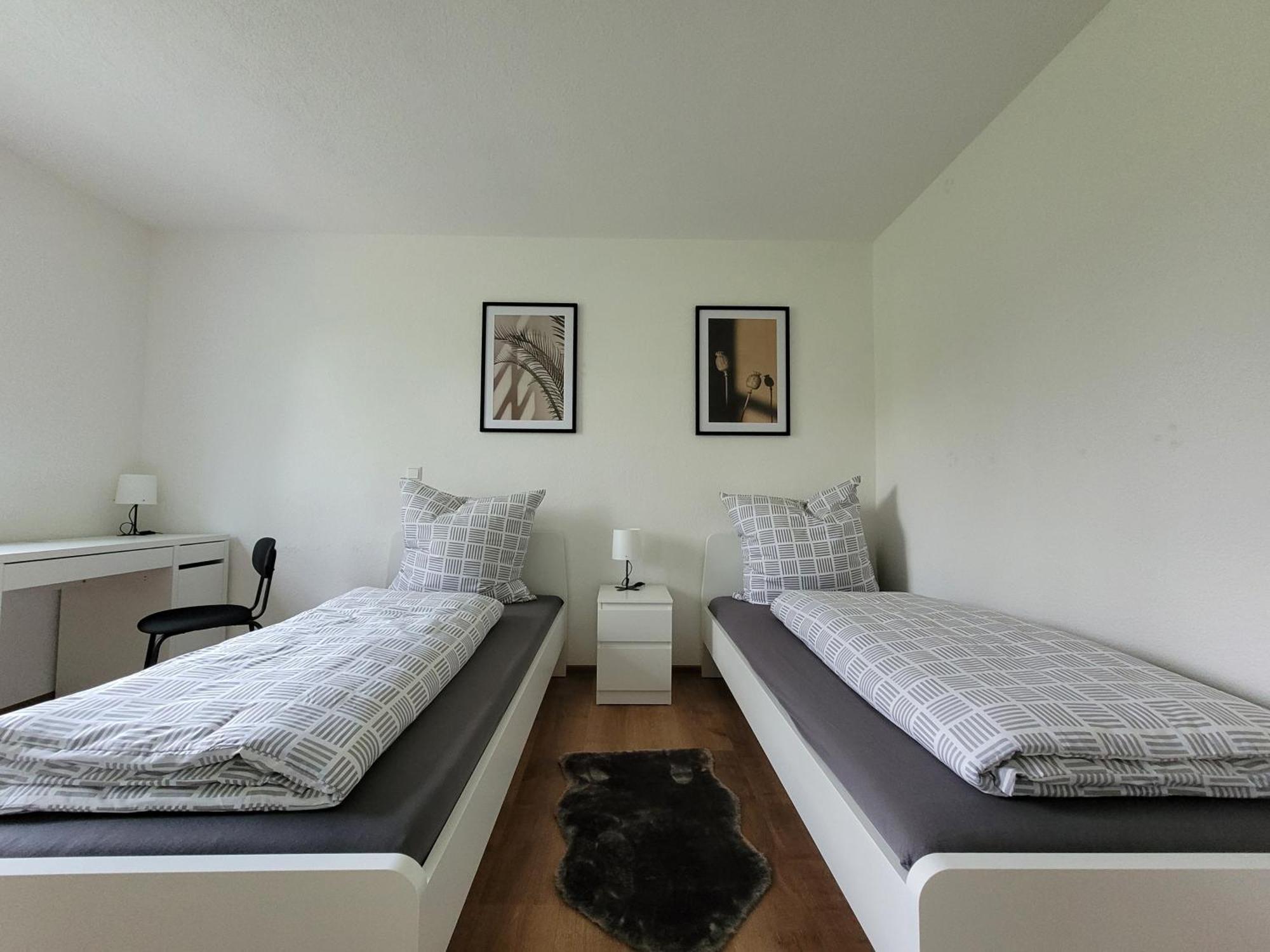 Living Flat, Eine Wohnung Mit Zwei Schlafzimmern Und Balkon Schorndorf  Buitenkant foto