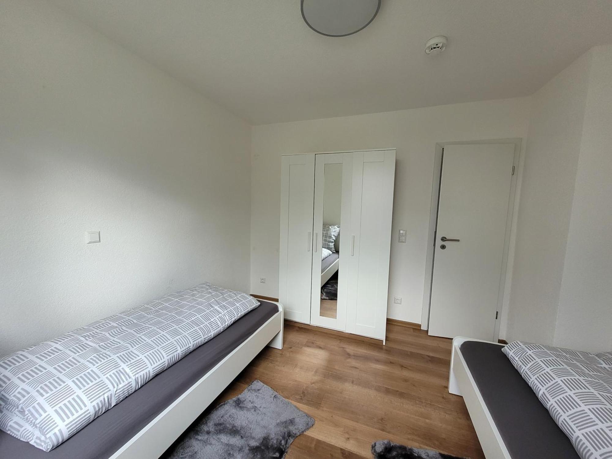 Living Flat, Eine Wohnung Mit Zwei Schlafzimmern Und Balkon Schorndorf  Buitenkant foto