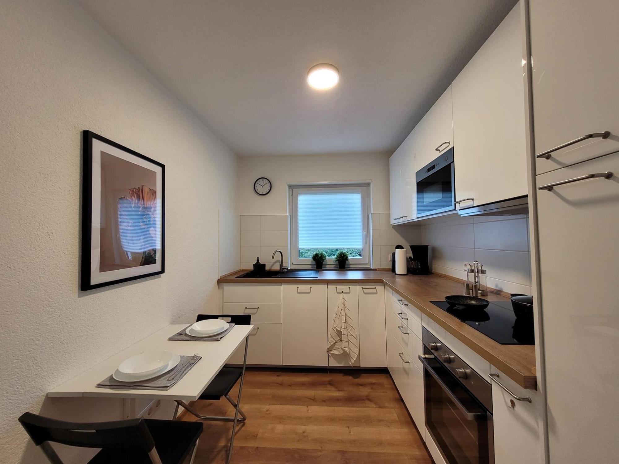 Living Flat, Eine Wohnung Mit Zwei Schlafzimmern Und Balkon Schorndorf  Buitenkant foto